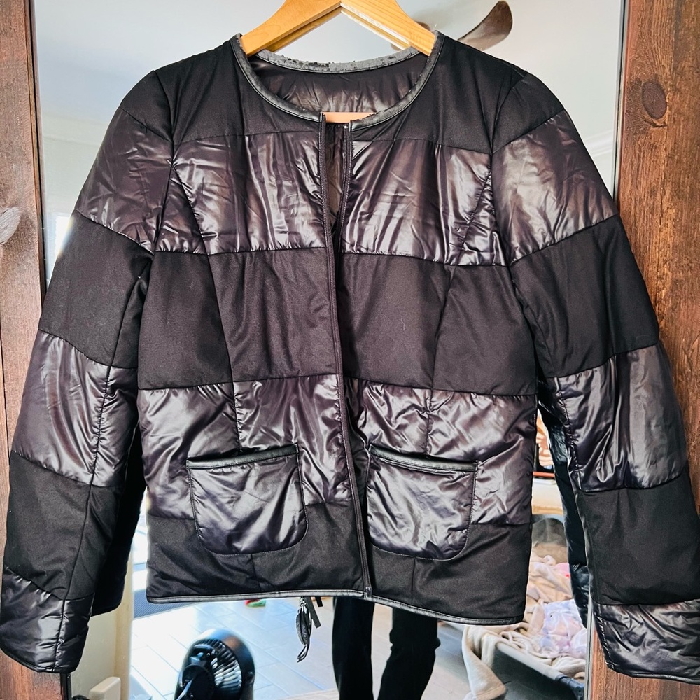 Comptoir Des Cotonniers Black Duck down Puffer Jacket S neckline worn